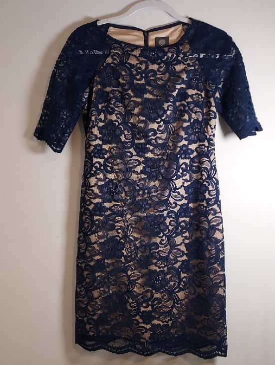 Vince Camuto Dresses & Skirts - Vince Camuto Sheath Dress